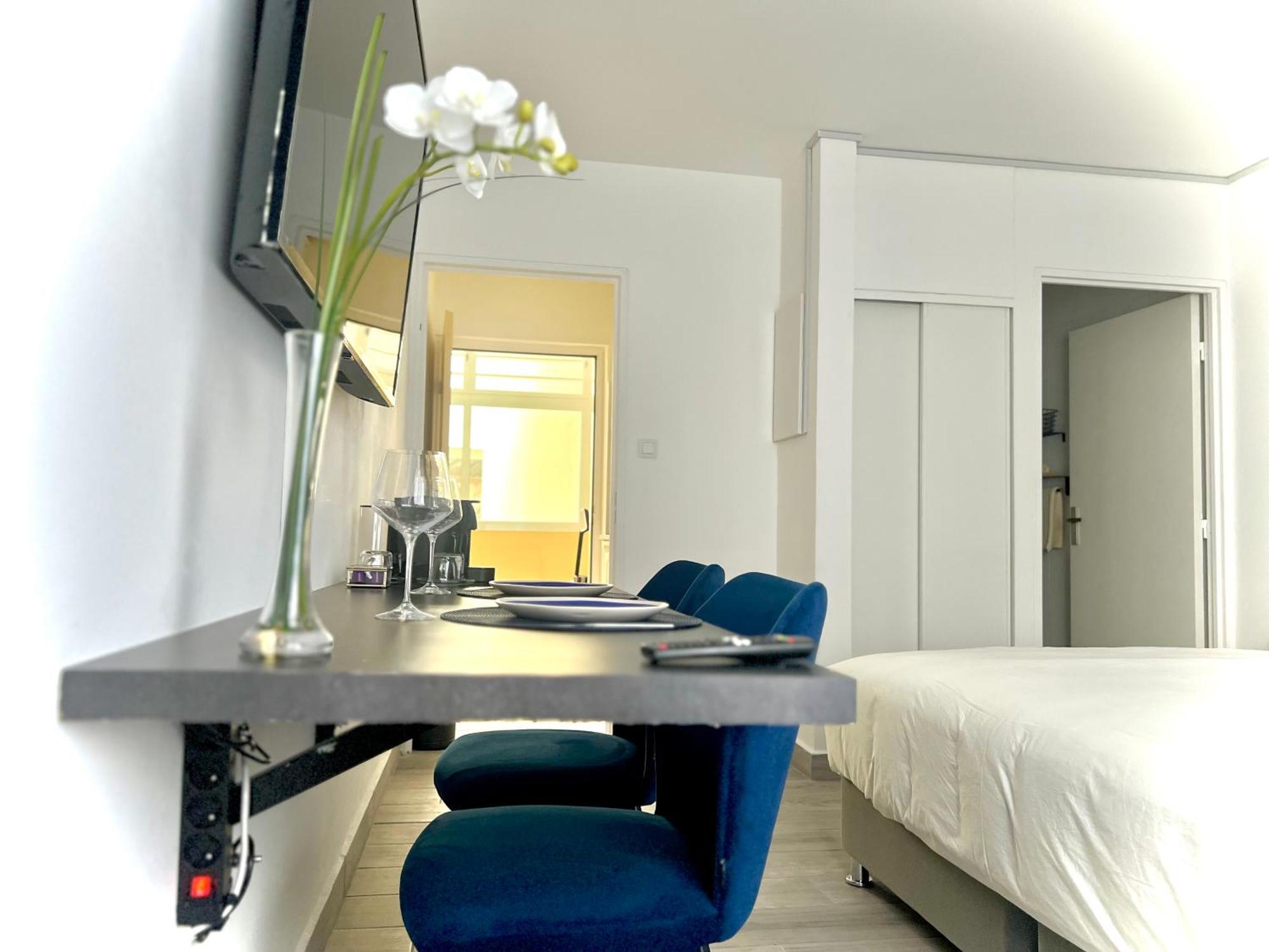 T1 - Le Paille En Queue - Neuf, Vue Jardin, 11Min Aeroport Apartment Saint-Denis Exterior photo